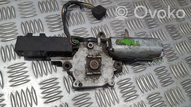 Mercedes-Benz C W202 Sunroof motor/actuator 2028204710