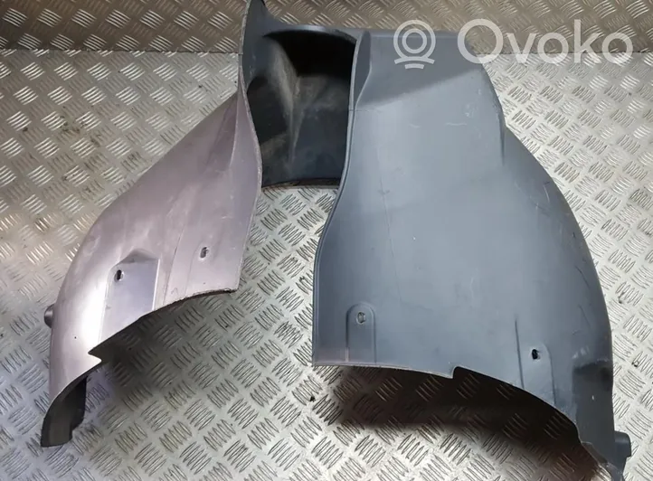 Audi A4 S4 B5 8D Rivestimento paraspruzzi parafango posteriore 8D0810171