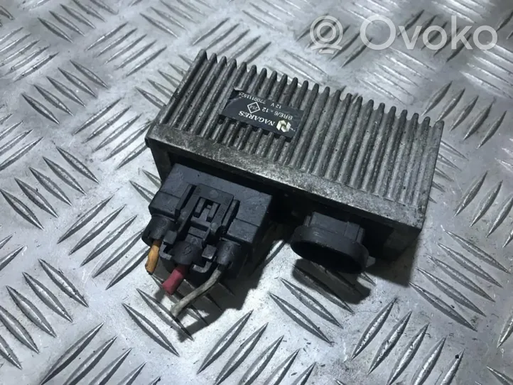 Renault Kangoo I Glow plug pre-heat relay 7700111525