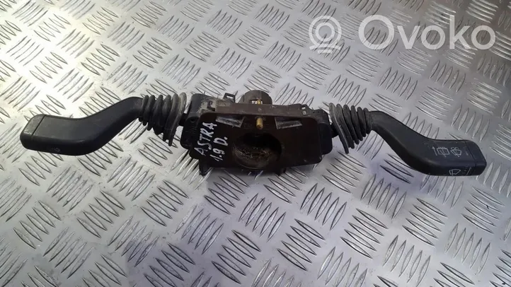 Opel Astra F Interruptor/palanca de limpiador de luz de giro GM90306520