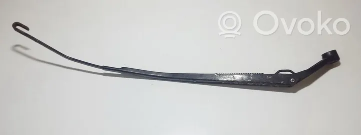 Hyundai Accent Front wiper blade arm d226qct