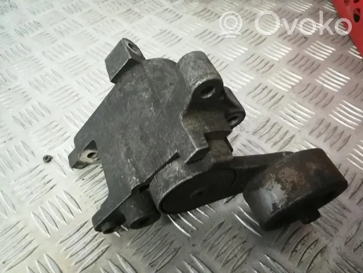 Toyota Hiace (H200) Lichtmaschine Riemenspanner Spannrolle Keilrippenriemen Keilriemen 