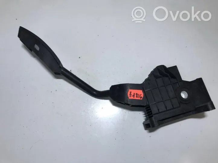 Opel Corsa D Accelerator throttle pedal 55702021