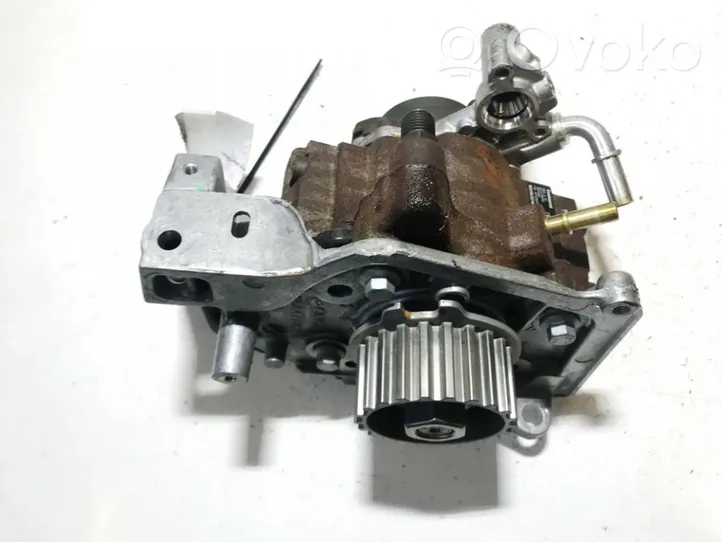 Ford Focus Polttoaineen ruiskutuksen suurpainepumppu AV609D382AA