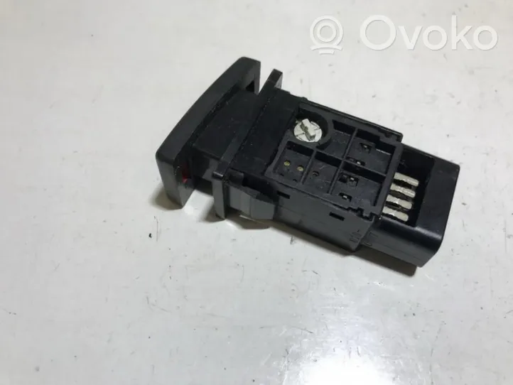 Toyota Avensis T220 Botón interruptor de luz de peligro r157963