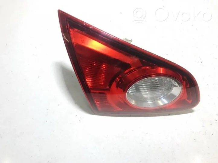 Nissan Qashqai Takaluukun takavalot 89071063