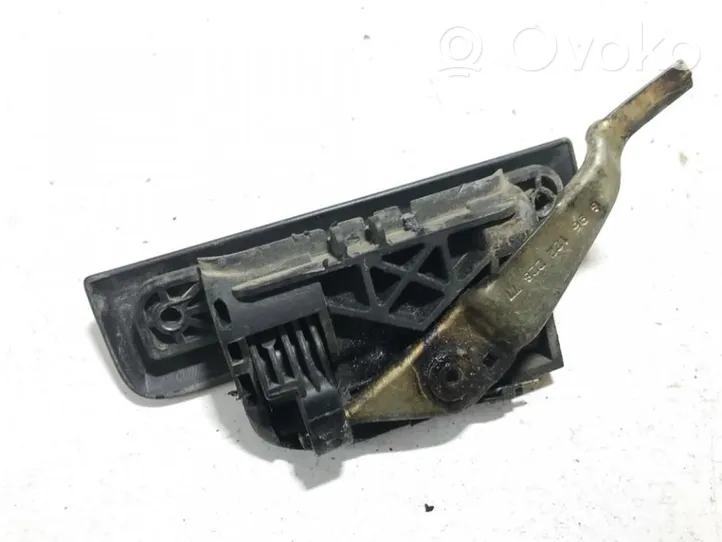 Peugeot 106 Türgriff Türöffner vorne 9105105