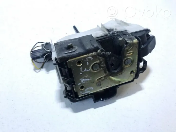 Volkswagen Golf III Rear door lock 1h4839016a