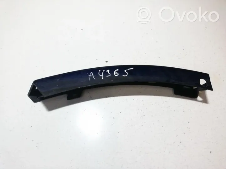 Volkswagen PASSAT B6 Grille inférieure de pare-chocs avant 3c0807718a