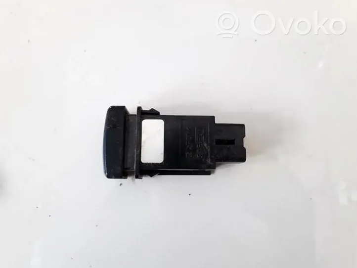 Opel Monterey Windscreen/window heater switch 7389x55