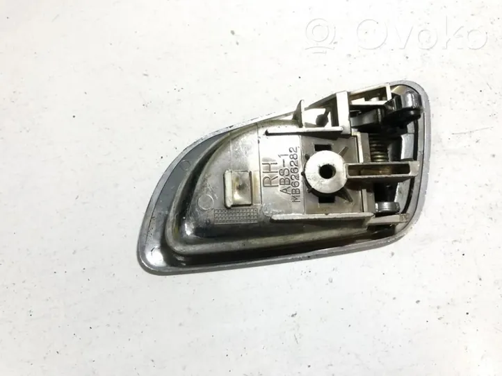 Mitsubishi Sigma Maniglia interna per portiera posteriore mb626282