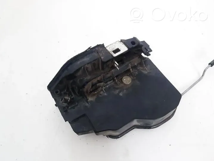 BMW X3 E83 Serrure de porte avant 7154619