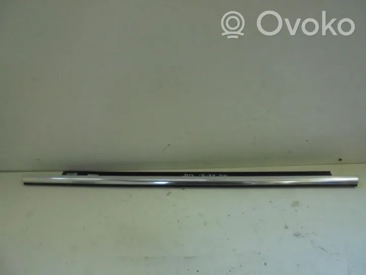 Audi A5 8T 8F Moulures des vitres de la porte arrière 8t8853764