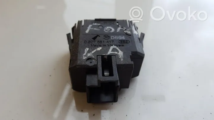 Ford Mondeo Mk III Headlight level height control switch 0307851417