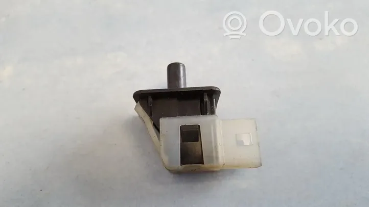 Mercedes-Benz C W202 Sensor de la puerta delantera 2028209410