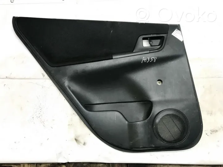 Toyota Corolla Verso E121 Apšuvums aizmugurējām durvīm 6761413110