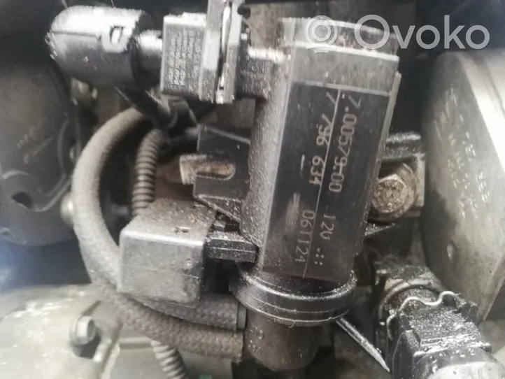 BMW 5 E60 E61 Solenoidinis vožtuvas 70057900