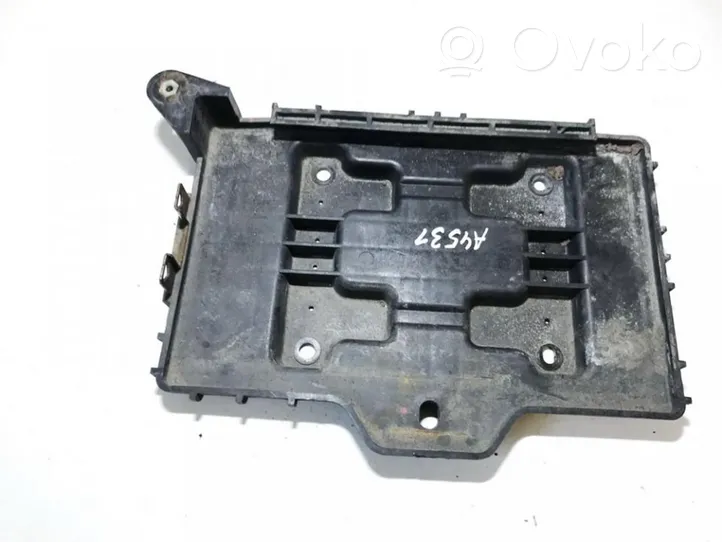 Hyundai Santa Fe Battery box tray 371502b100