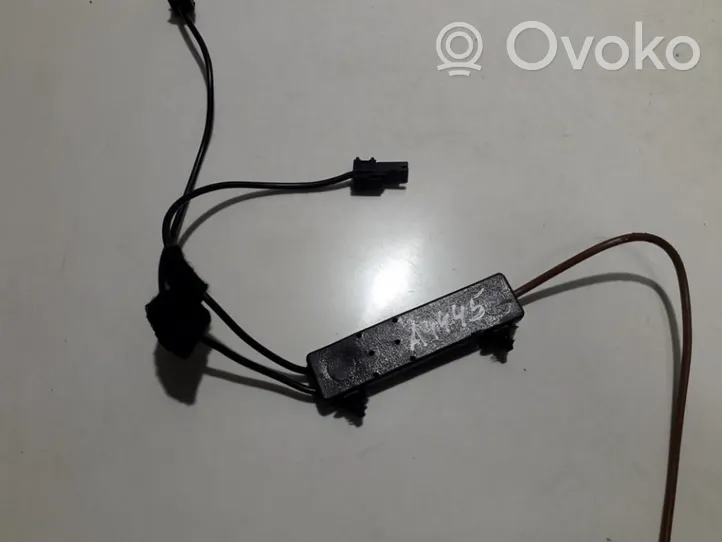 Mercedes-Benz C AMG W204 Antennin ohjainlaite a2048709289