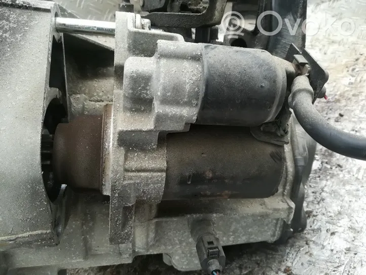 Volkswagen Polo IV 9N3 Starter motor 001120400