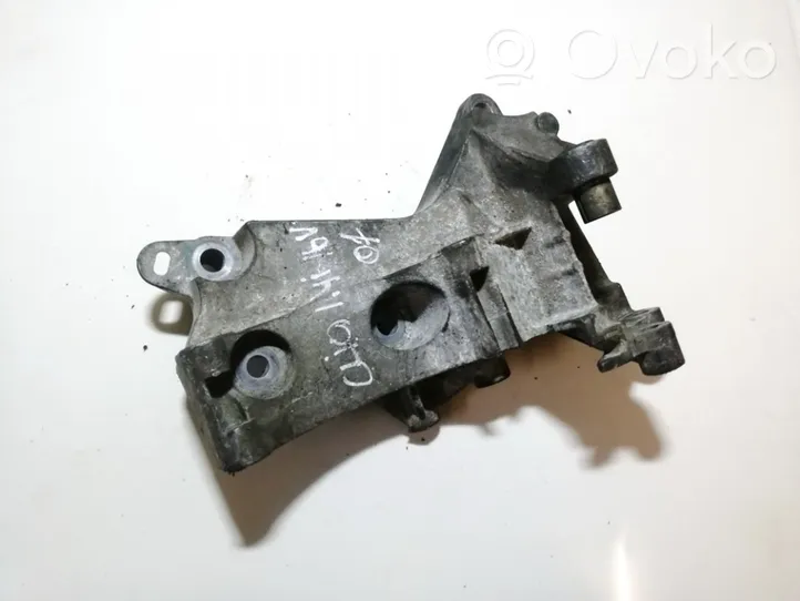 Renault Kangoo I Engine mounting bracket 8200393718