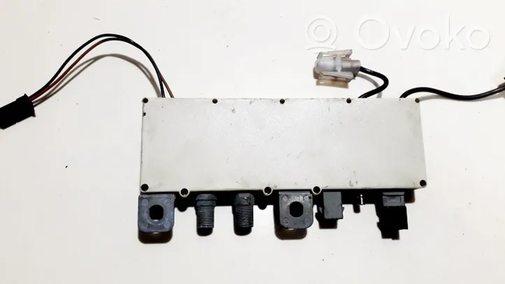 BMW 5 E39 Antenna control unit 65258378090