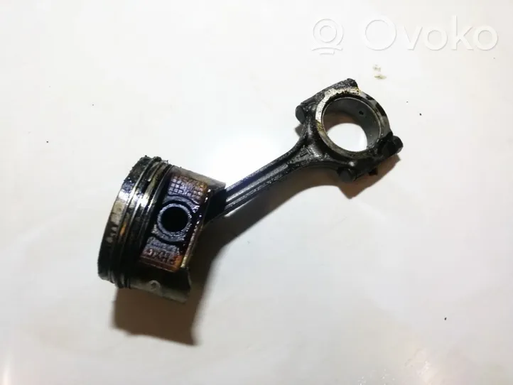 Honda Civic Piston with connecting rod 