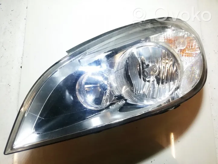 Volvo V60 Lampa przednia 31299996