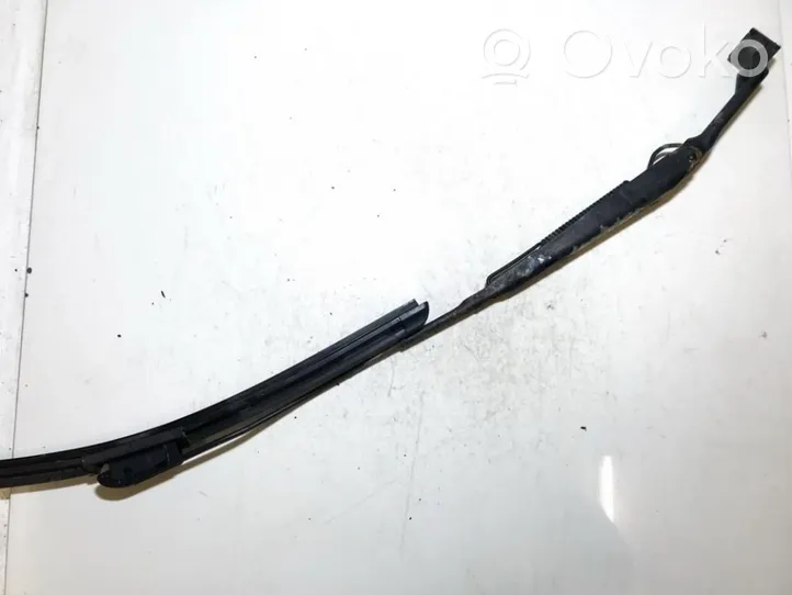 Hyundai Elantra Braccio della spazzola tergicristallo anteriore 