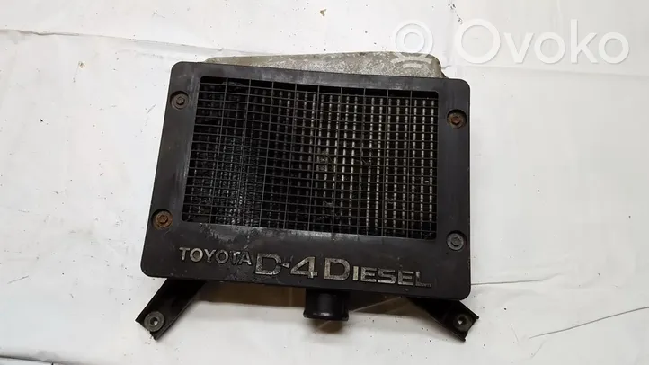 Toyota RAV 4 (XA20) Chłodnica powietrza doładowującego / Intercooler 27040332