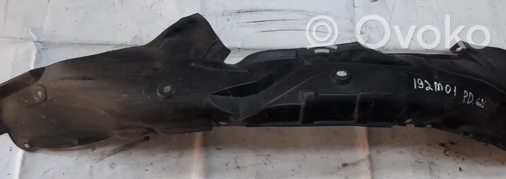 Mazda 626 Rivestimento paraspruzzi passaruota anteriore 