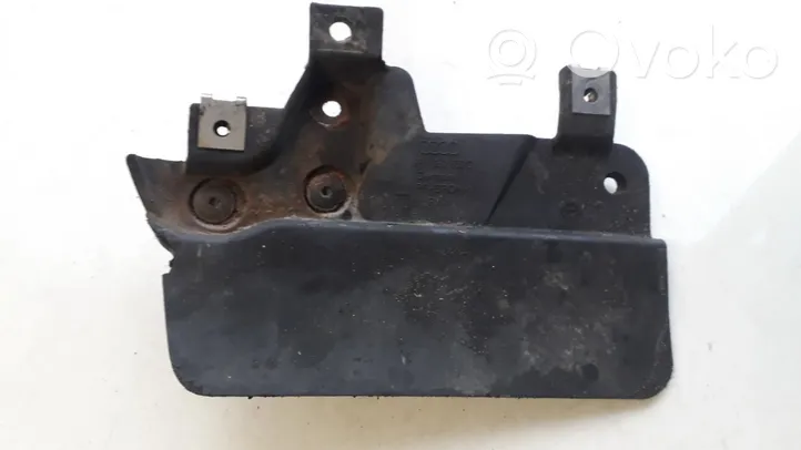 Audi A3 S3 8P Galinis purvasargis 8P0853833C