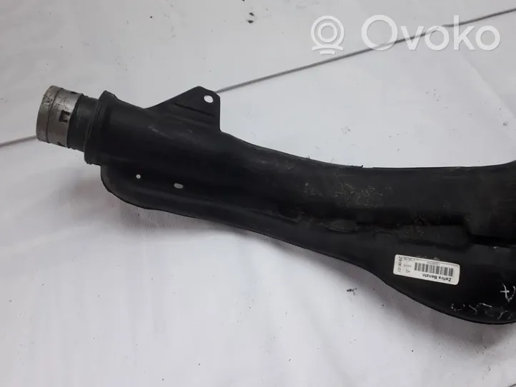 Opel Zafira B Fuel tank filler neck pipe 