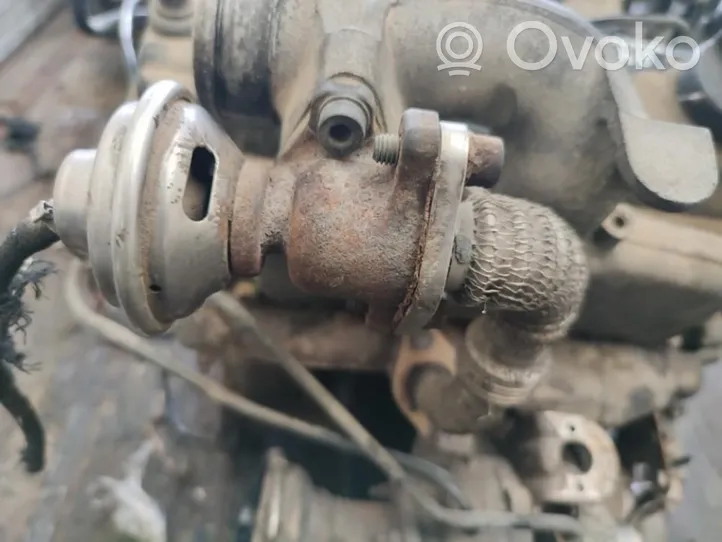 Audi A4 S4 B5 8D Soupape vanne EGR 028131501e