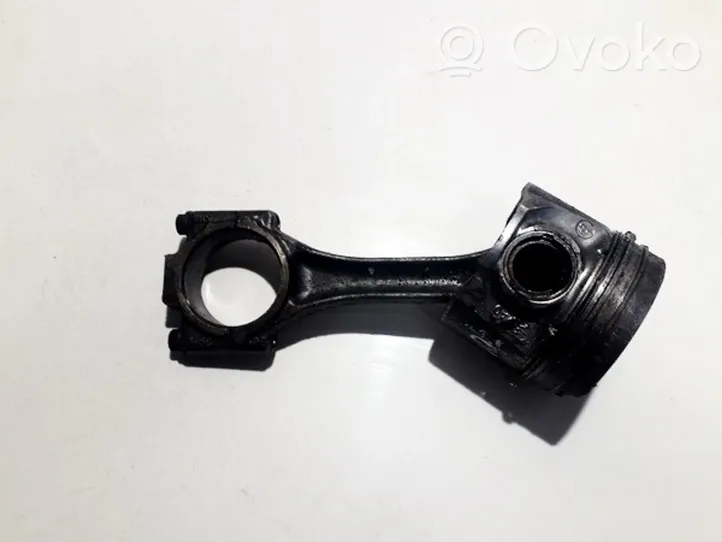 Volkswagen Golf IV Piston avec bielle 045cde