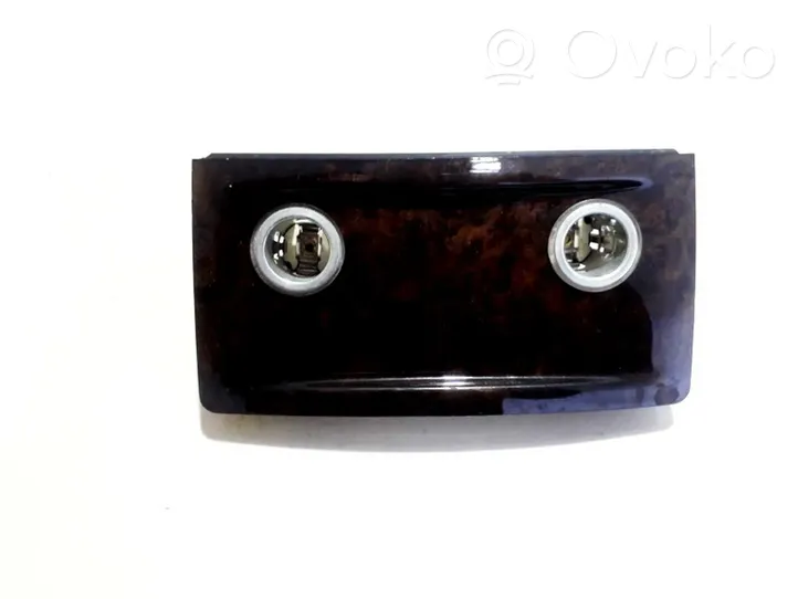 BMW 5 E60 E61 Accendisigari per auto 6951149