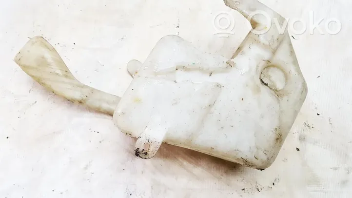 Ford Escort Windshield washer fluid reservoir/tank 95ag17618aa