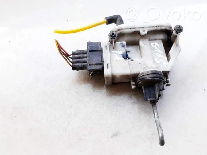 Volkswagen PASSAT B4 Central locking motor 3a0862153