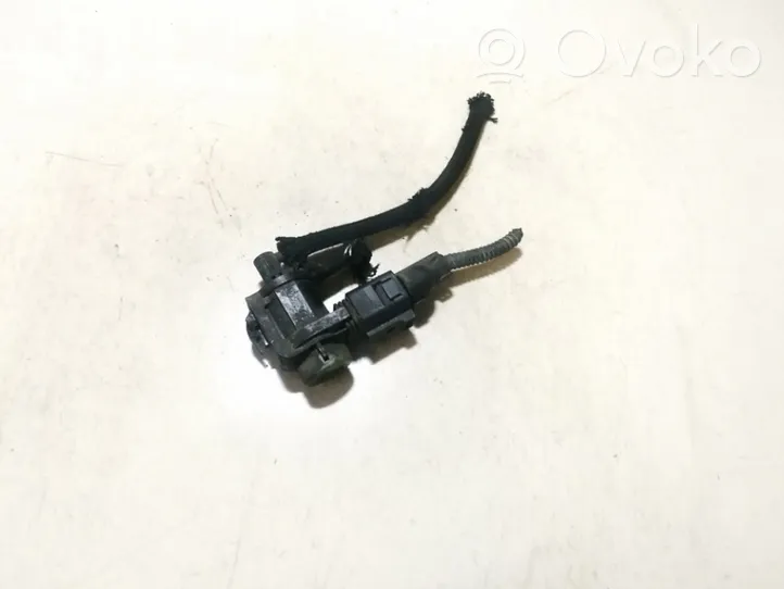 Audi A8 S8 D3 4E Turboahtimen magneettiventtiili 1J0906283C