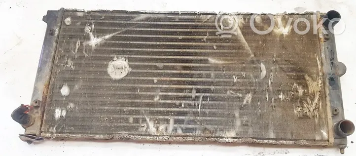 Volkswagen PASSAT B3 Dzesēšanas šķidruma radiators 