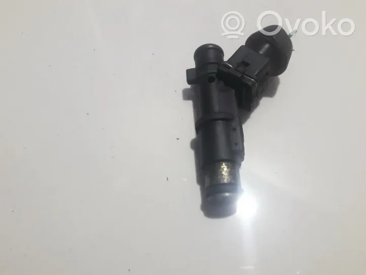 Peugeot 406 Injecteur de carburant 01F005A