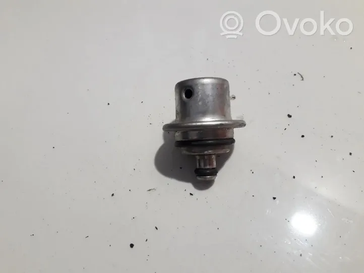 Renault Megane I Capteur de pression de carburant 29706003500