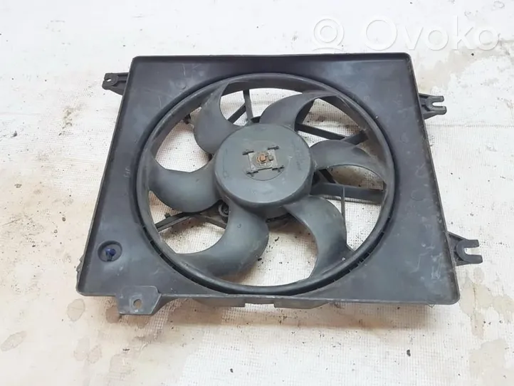 Hyundai Trajet Radiator cooling fan shroud 4569631