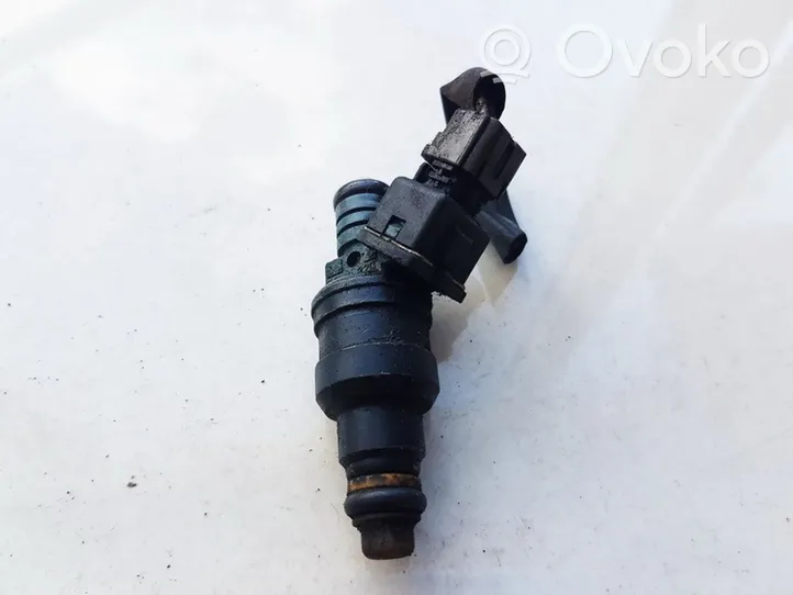 Hyundai Accent Fuel injector 3531022010