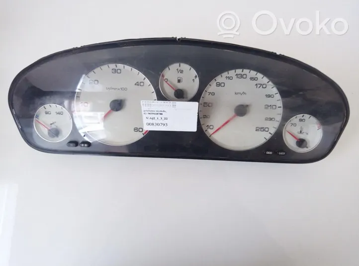 Peugeot 607 Compteur de vitesse tableau de bord 9639118780