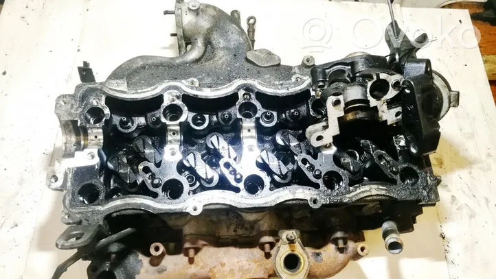 Hyundai Trajet Culata del motor l0350046l