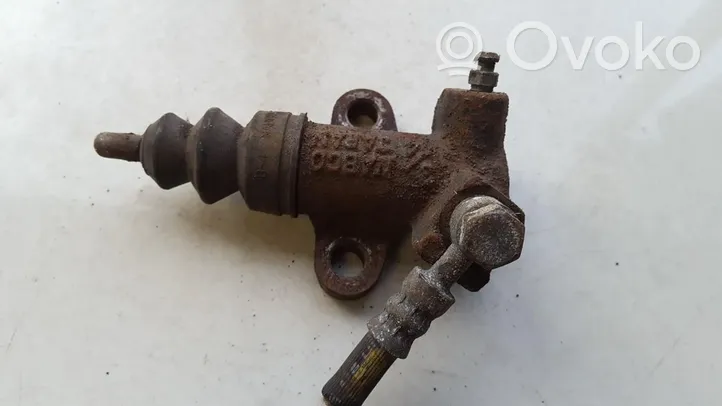 Subaru Legacy Główny cylinder sprzęgła 