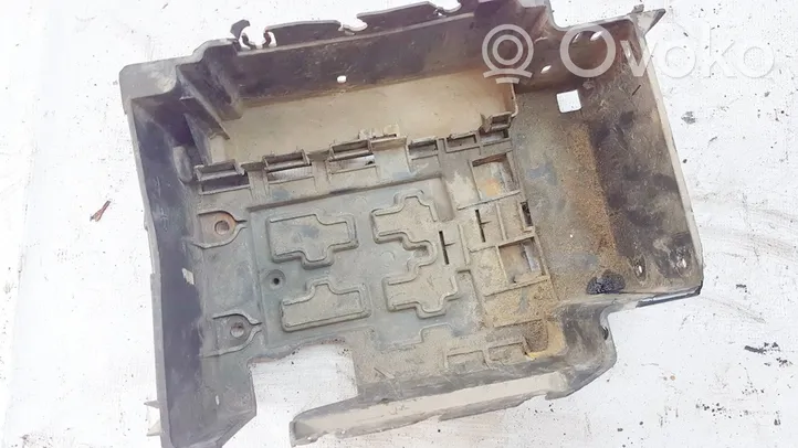 Peugeot 1007 Support boîte de batterie 9638079380