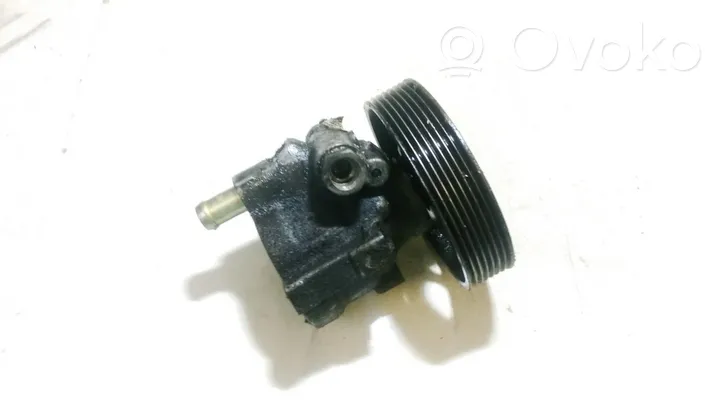 Nissan Primera Pompe de direction assistée 067245