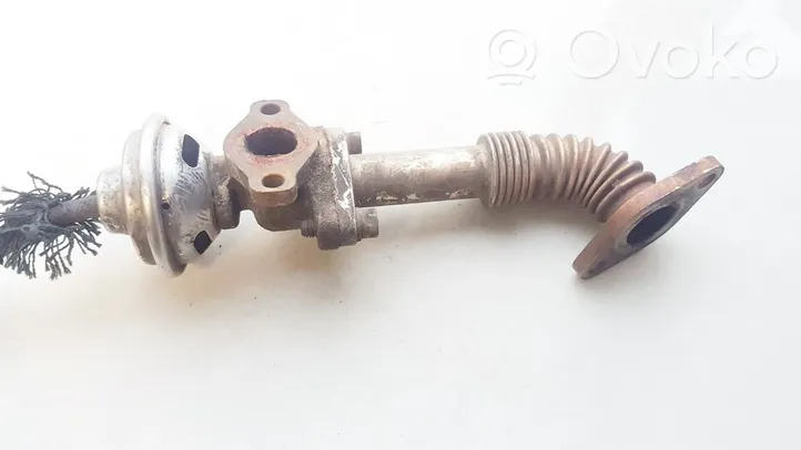 Volkswagen Golf III EGR valve 028131501e